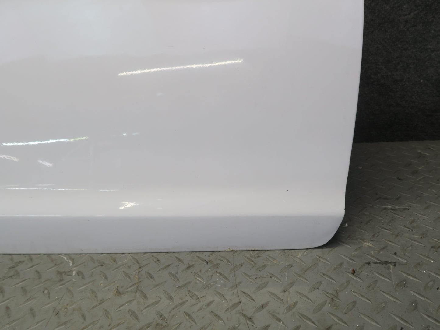 00-05 Toyota MR2 Spyder ZZW30L Right Door Shell Panel Super White OEM