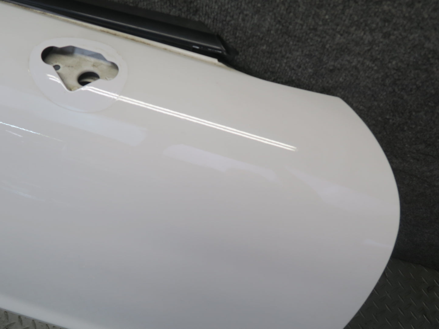 00-05 Toyota MR2 Spyder ZZW30L Right Door Shell Panel Super White OEM
