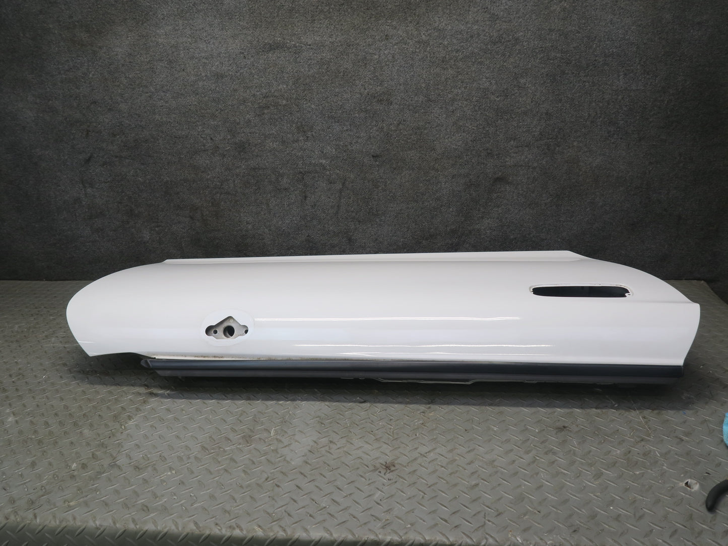 00-05 Toyota MR2 Spyder ZZW30L Right Door Shell Panel Super White OEM