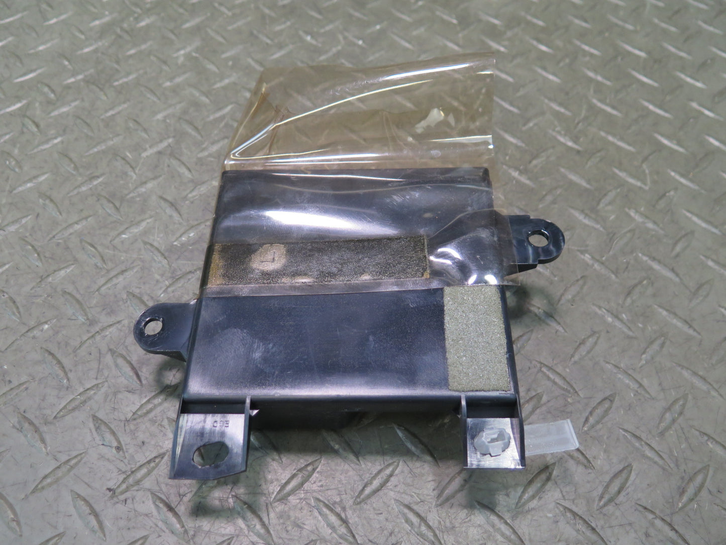 95-97 Toyota Celsior UCF20 RHD Front Right Door Control Module 89222-50030 OEM