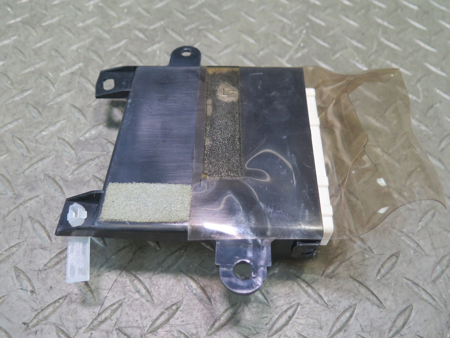95-97 Toyota Celsior UCF20 RHD Front Right Door Control Module 89222-50030 OEM