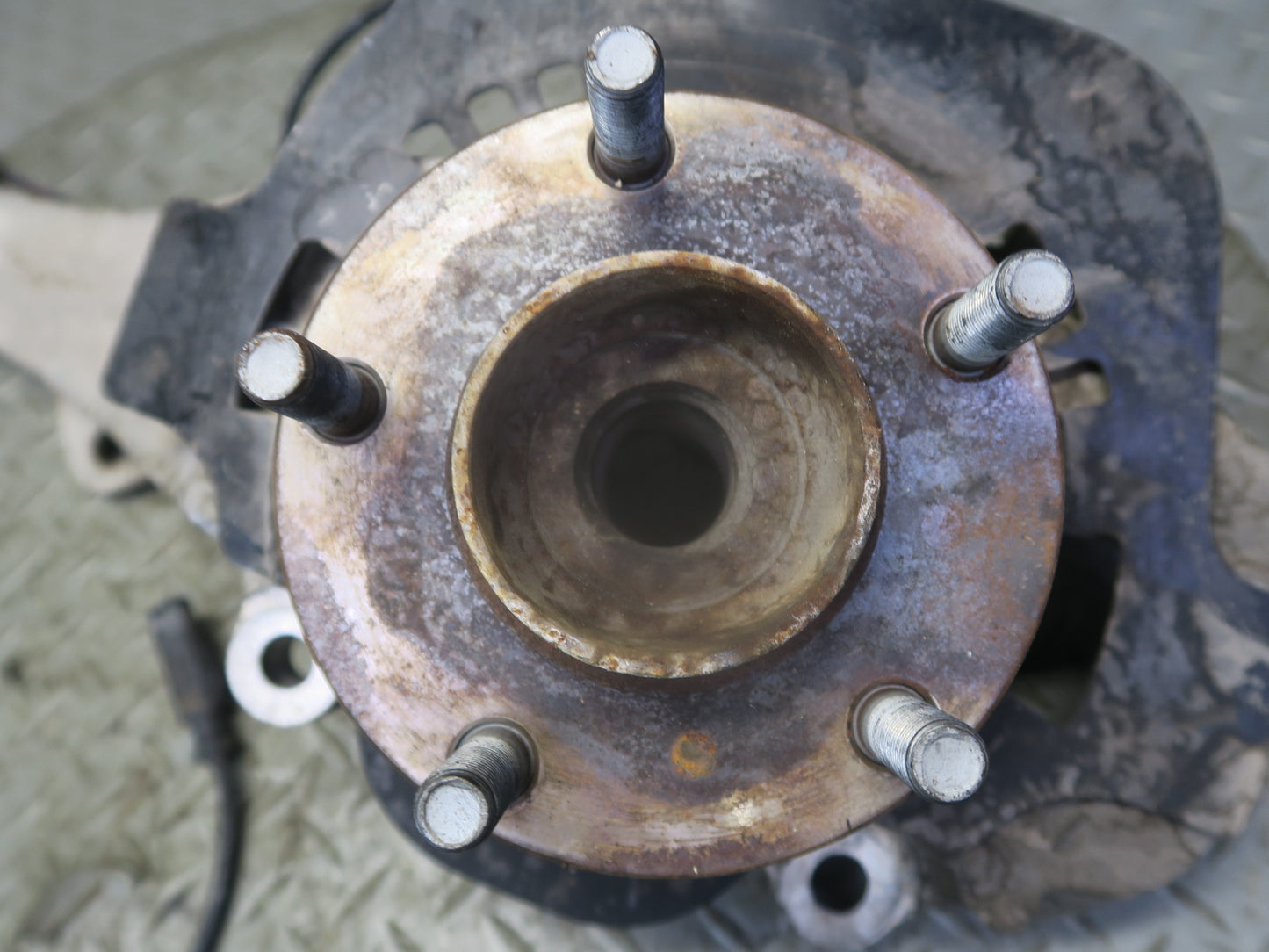 09-10 Nissan Z34 370Z Front Left Spindle Knuckle Wheel Hub Bearing OEM