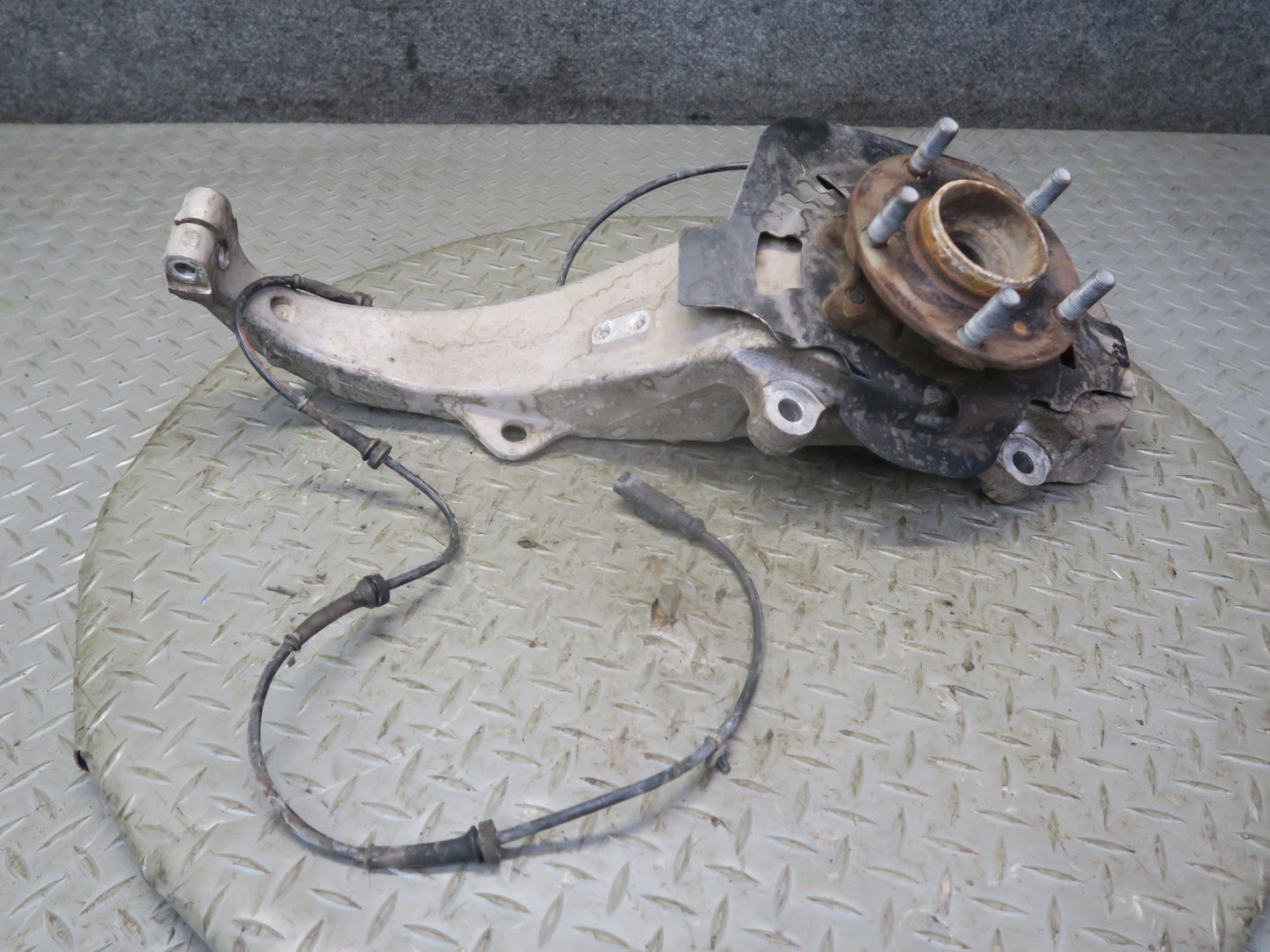 09-10 Nissan Z34 370Z Front Left Spindle Knuckle Wheel Hub Bearing OEM