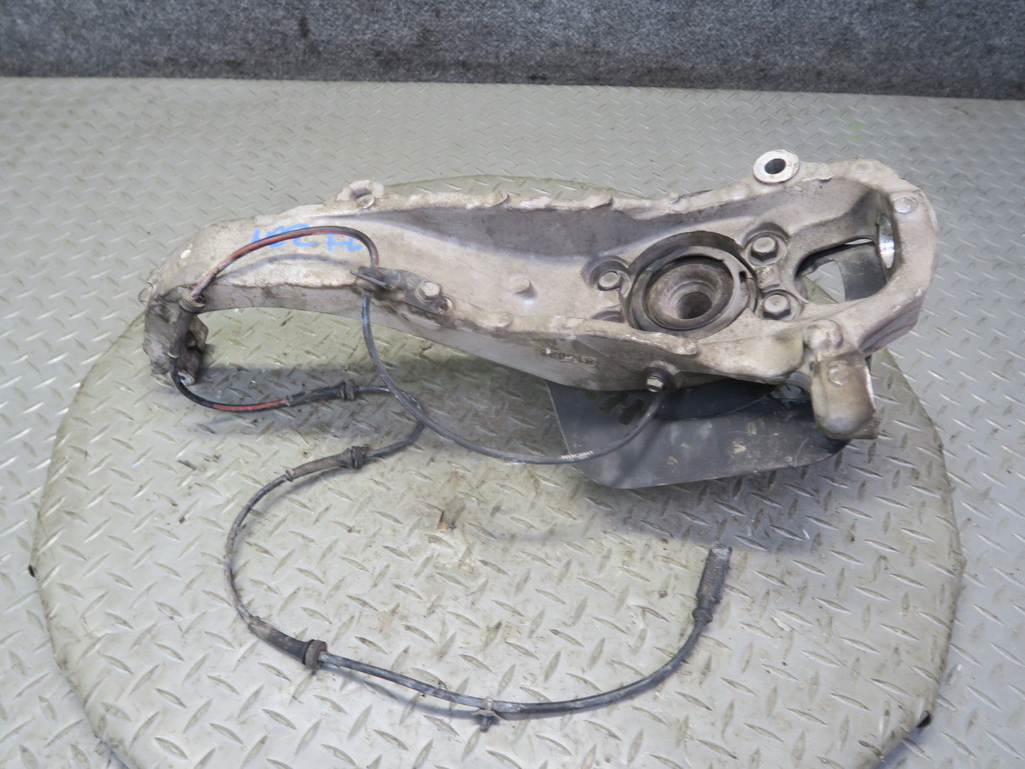 09-10 Nissan Z34 370Z Front Left Spindle Knuckle Wheel Hub Bearing OEM