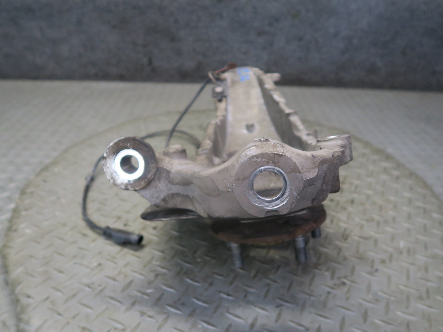 09-10 Nissan Z34 370Z Front Left Spindle Knuckle Wheel Hub Bearing OEM