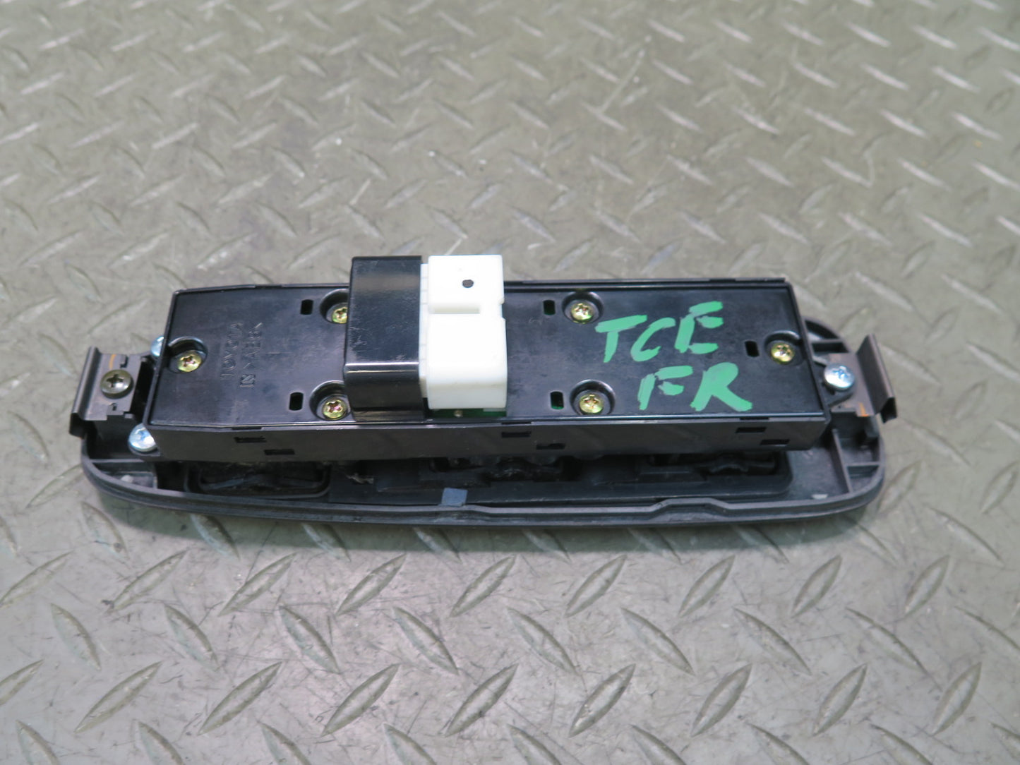 95-97 Toyota Celsior UCF20 RHD Front Right Door Master Window Switch w Trim OEM