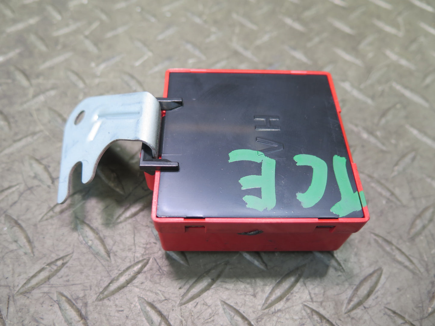 95-97 Toyota Celsior Lexus LS400 Lamp Failure Sensor Module 89373-50070 OEM