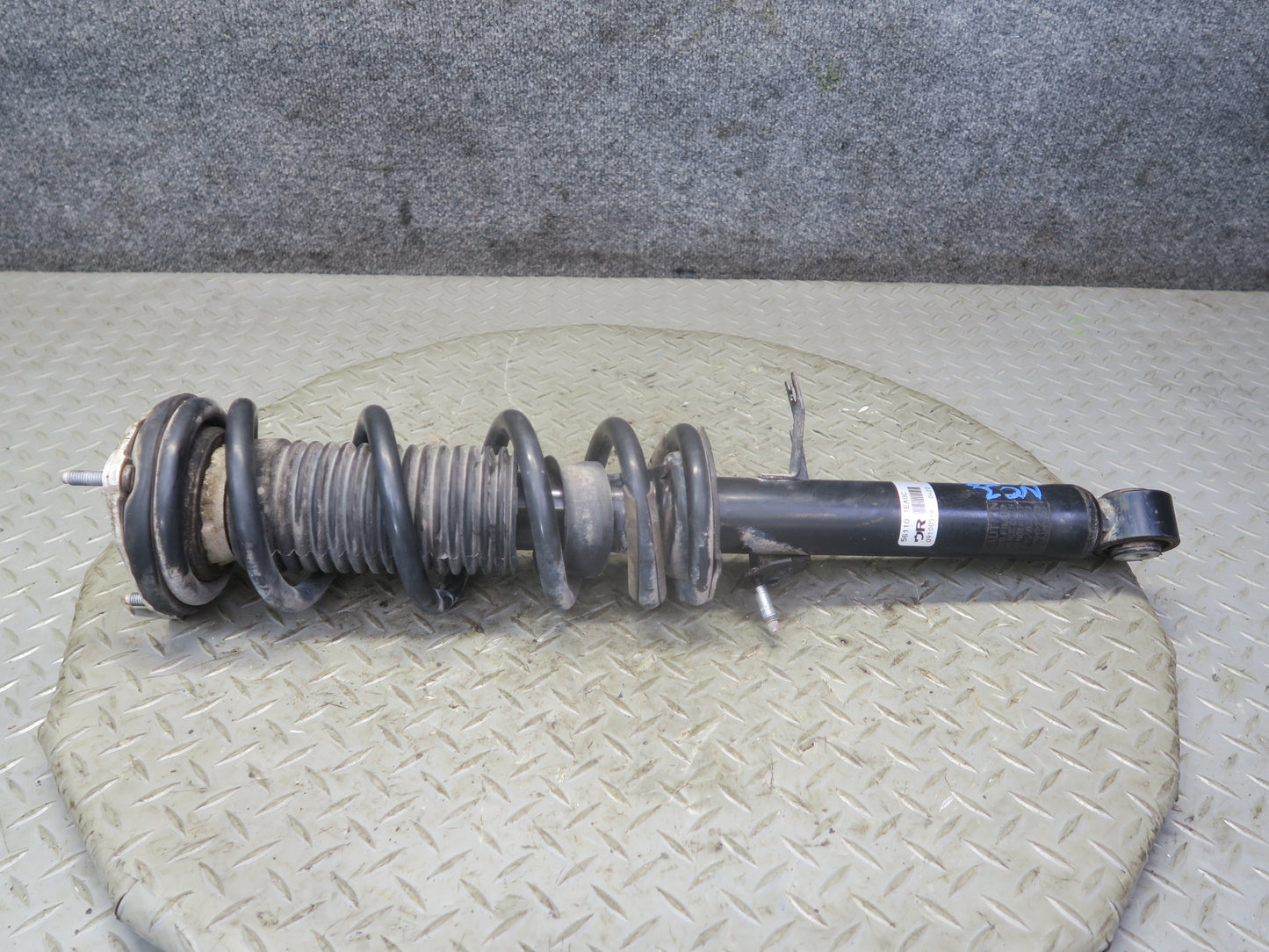 09-15 Nissan Z34 370Z RWD Set of 2 Front Left AND Right Strut Shock Absorber OEM