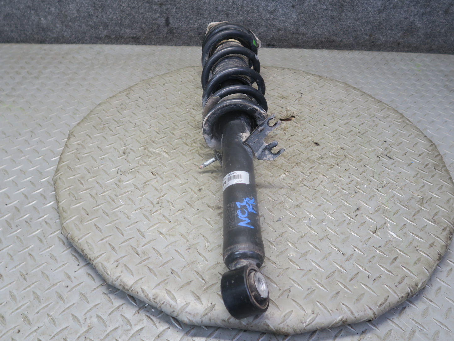 09-15 Nissan Z34 370Z RWD Set of 2 Front Left AND Right Strut Shock Absorber OEM