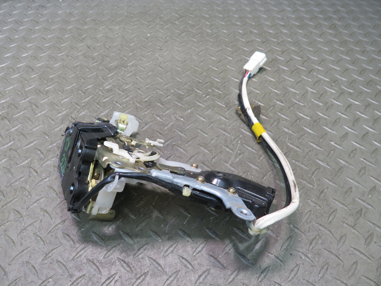 95-97 Toyota Celsior Lexus LS400 UCF20 Rear Left Door Lock Latch Actuator OEM