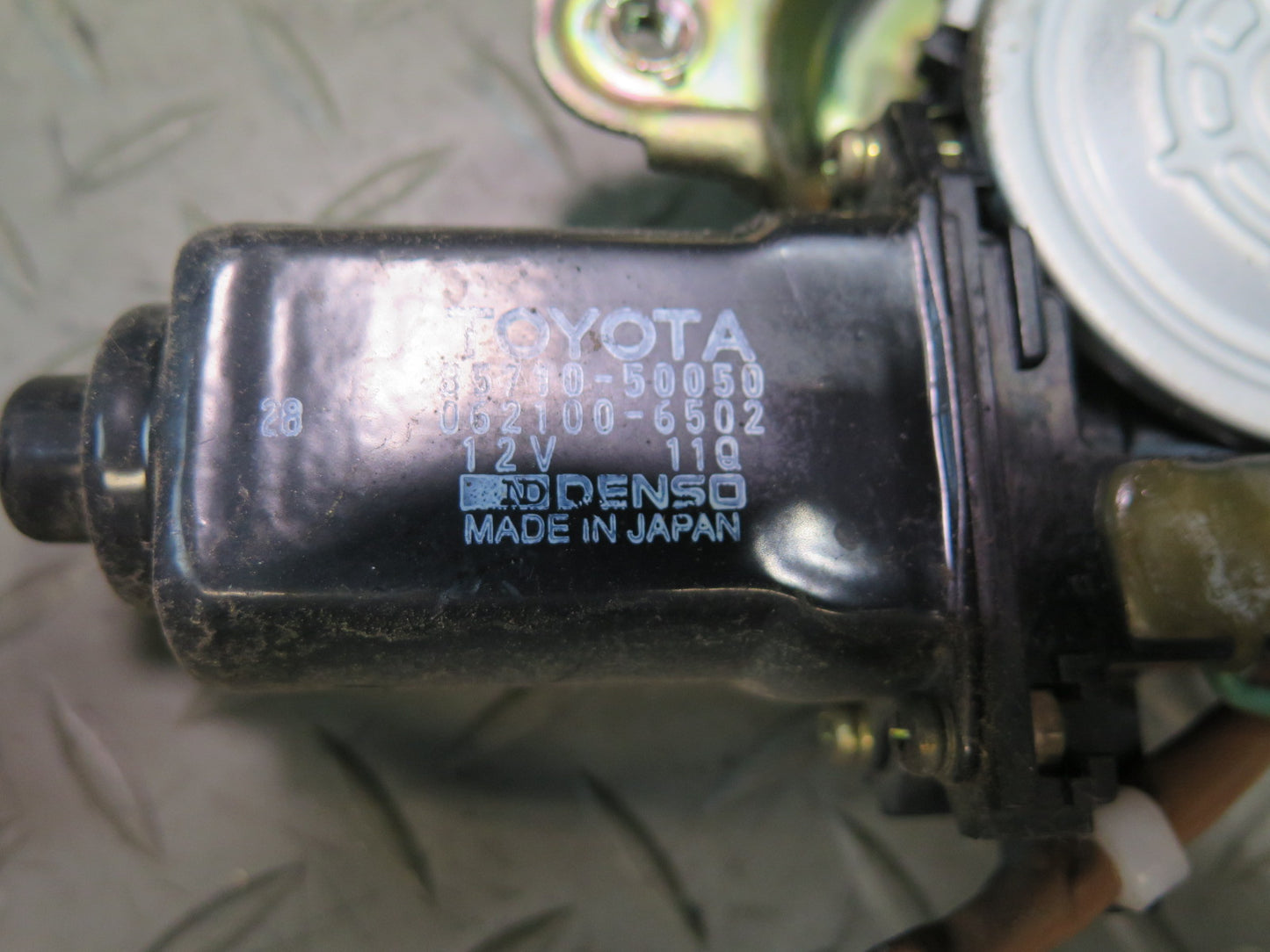 95-97 Toyota Celsior Lexus LS400 Rear Left Door Window Regulator w Motor OEM