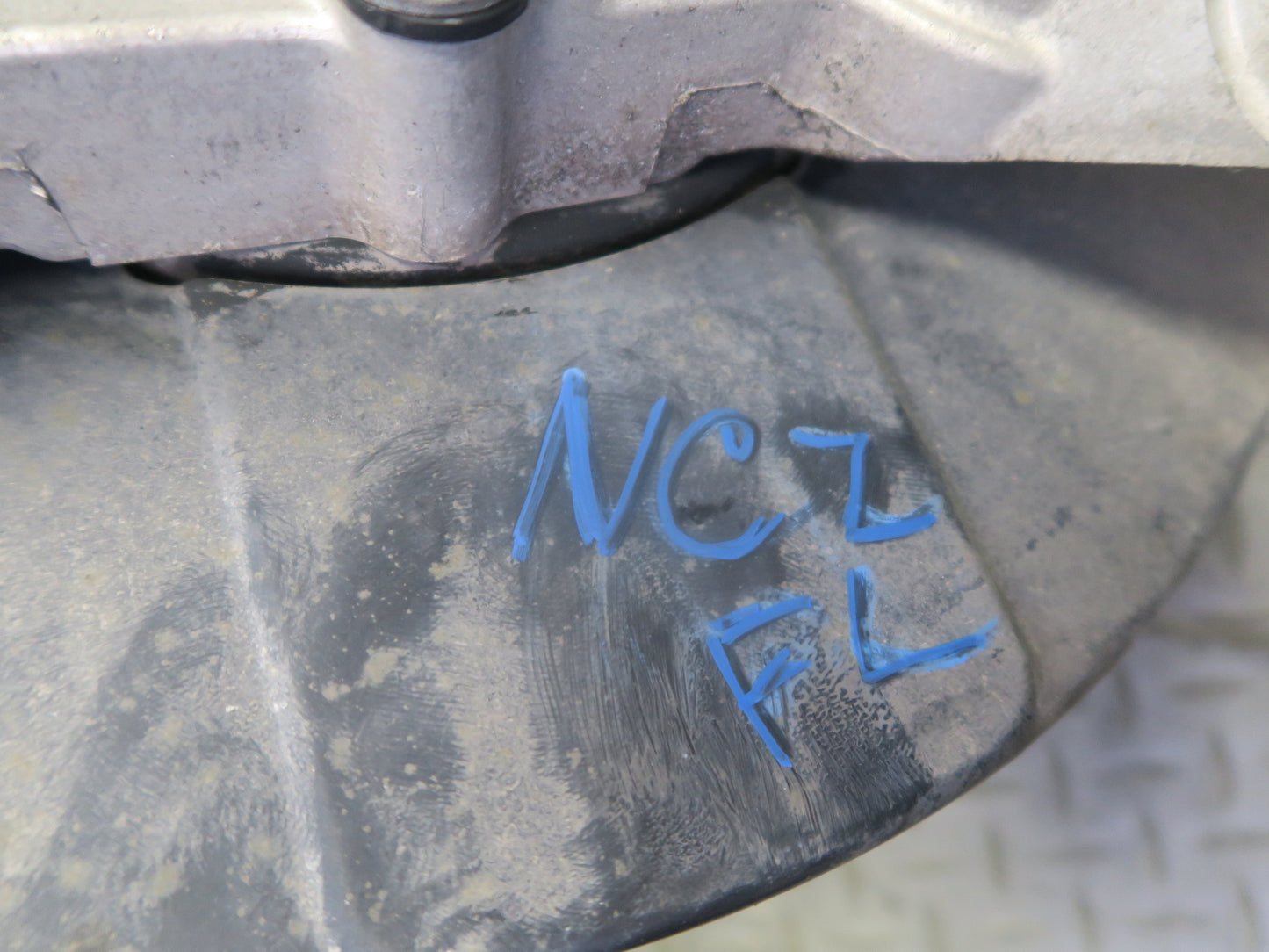 10-20 Nissan Z34 370Z Rear Left Spindle Knuckle Wheel Hub Bearing OEM