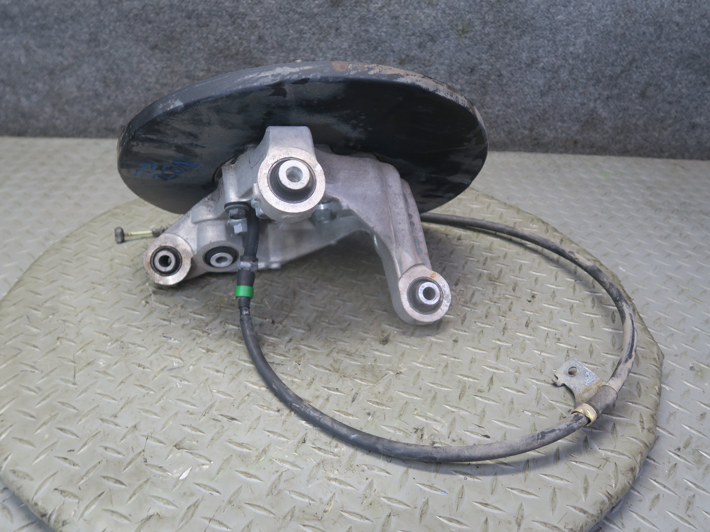 10-20 Nissan Z34 370Z Rear Left Spindle Knuckle Wheel Hub Bearing OEM