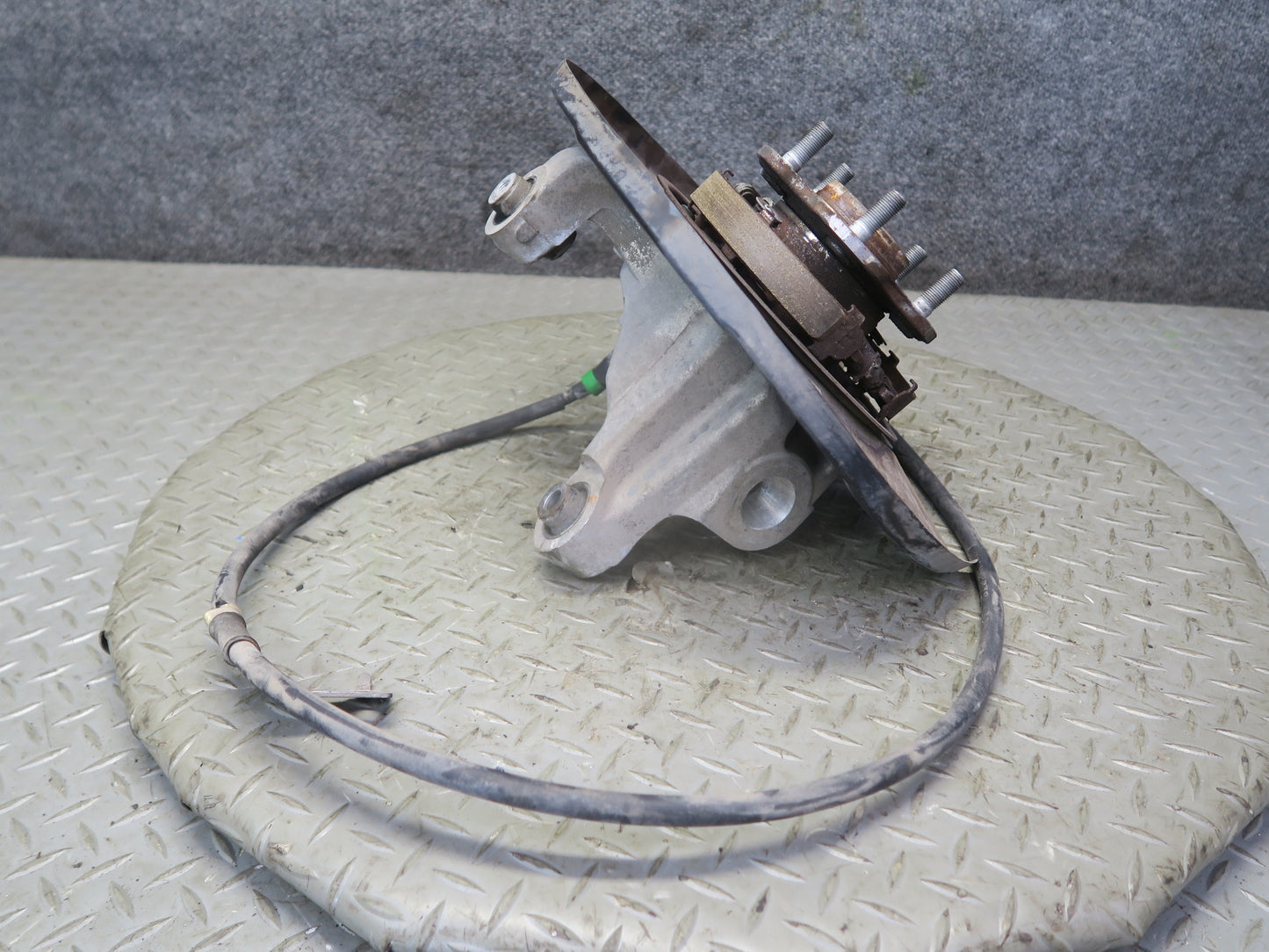 10-20 Nissan Z34 370Z Rear Left Spindle Knuckle Wheel Hub Bearing OEM
