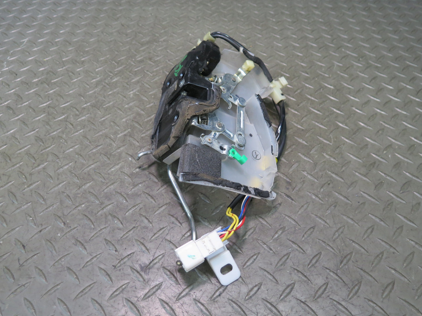 95-97 Toyota Celsior UCF20 RHD Front Right Door Lock Latch Actuator OEM