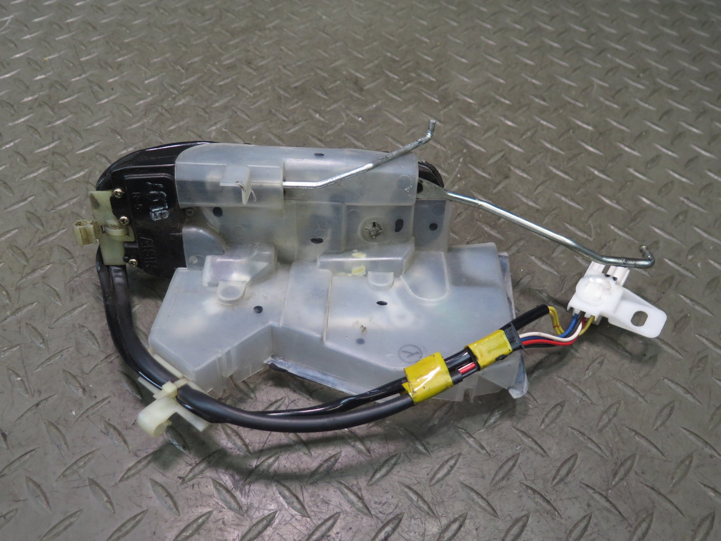 95-97 Toyota Celsior UCF20 RHD Front Right Door Lock Latch Actuator OEM