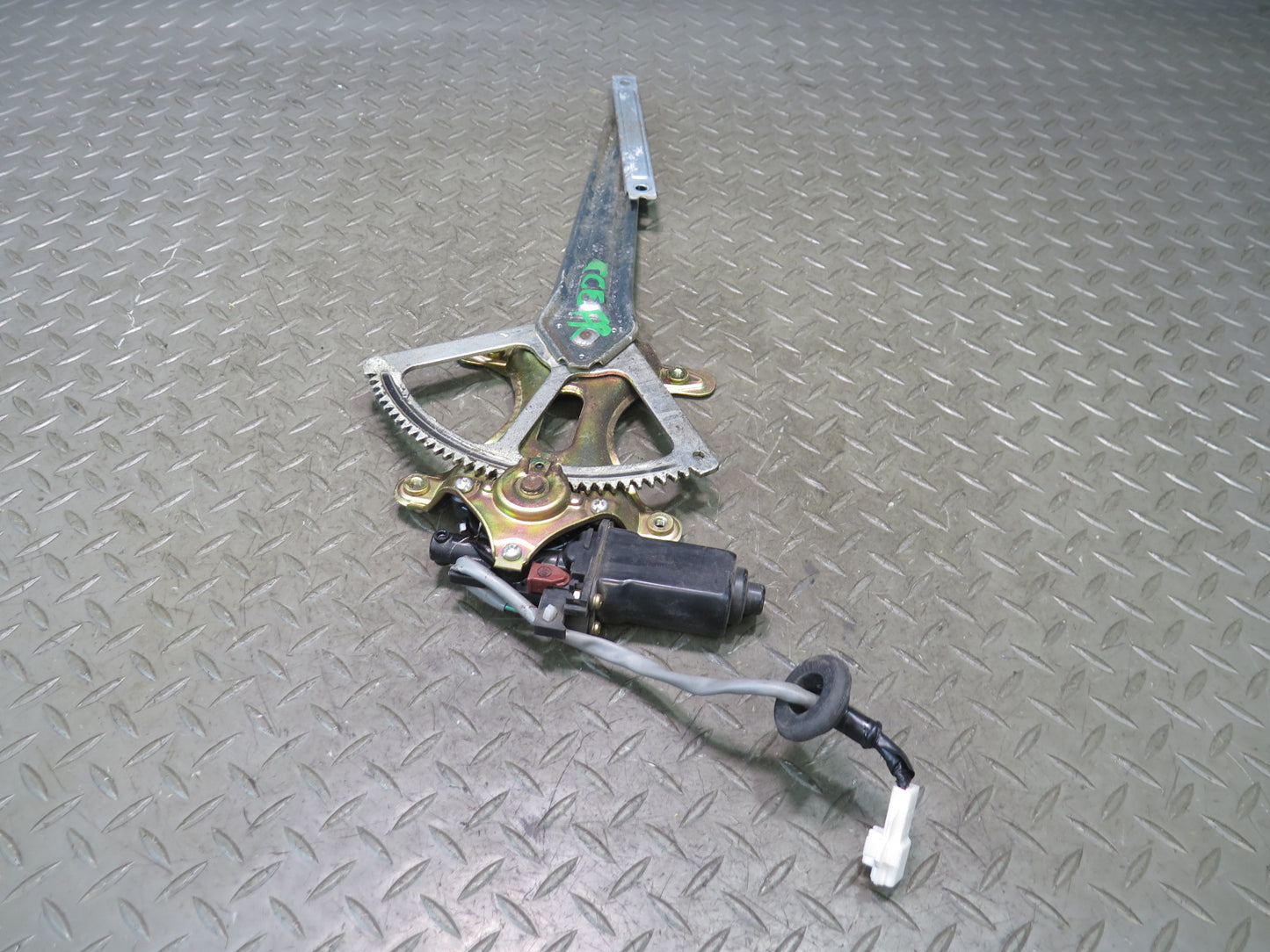 95-97 Toyota Celsior Lexus LS400 Front Right Door Window Regulator w Motor OEM