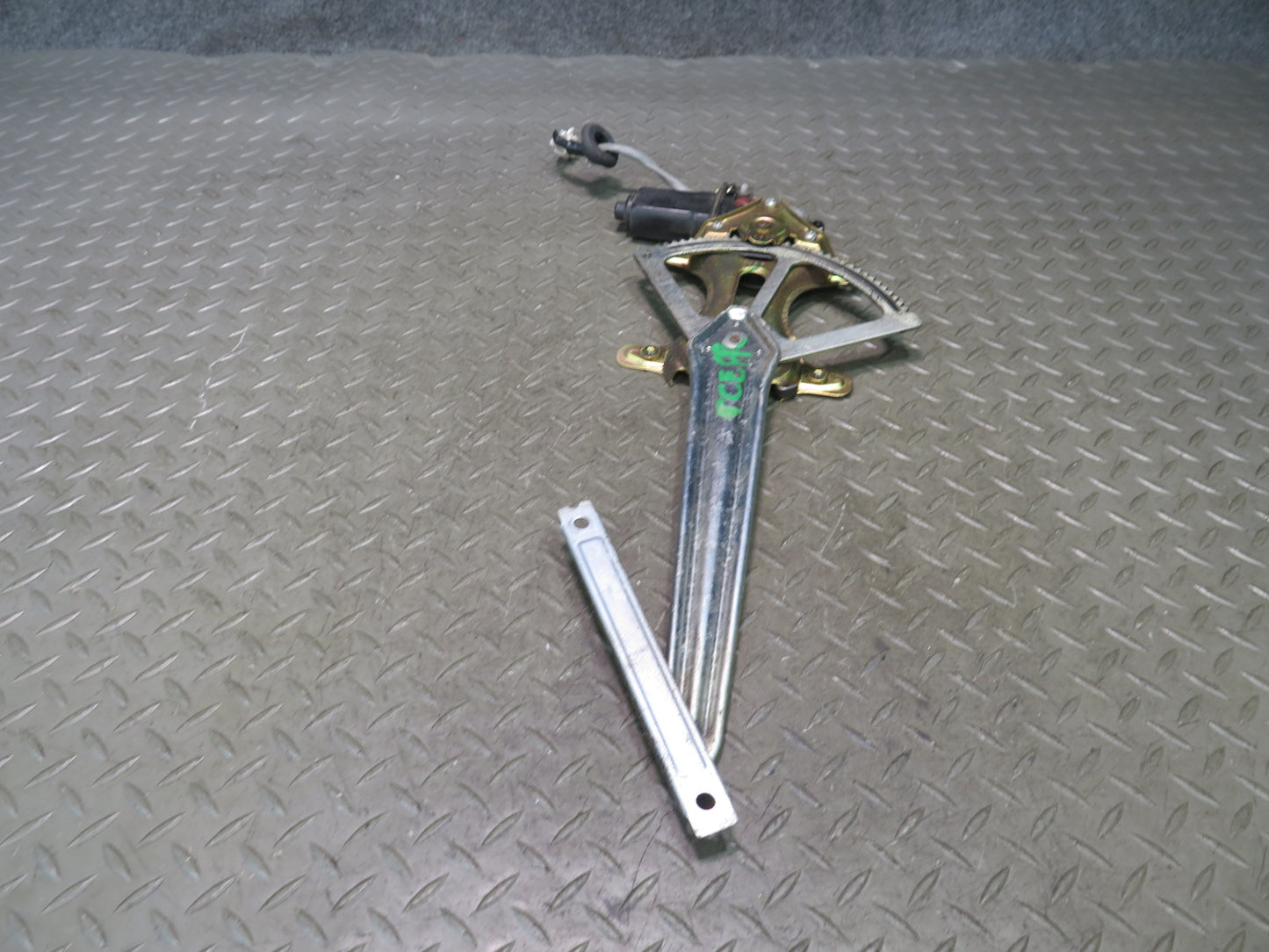 95-97 Toyota Celsior Lexus LS400 Front Right Door Window Regulator w Motor OEM