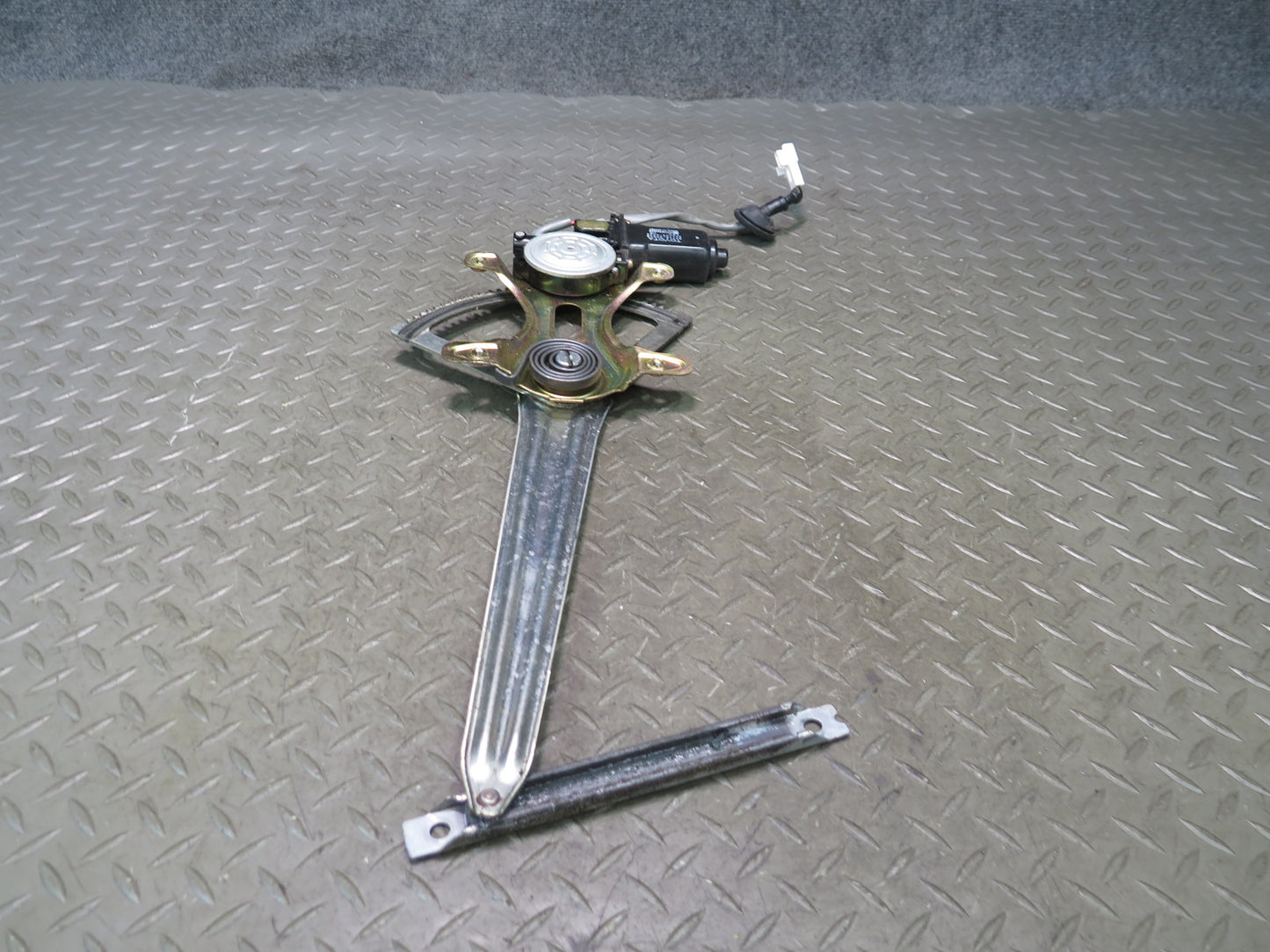 95-97 Toyota Celsior Lexus LS400 Front Right Door Window Regulator w Motor OEM