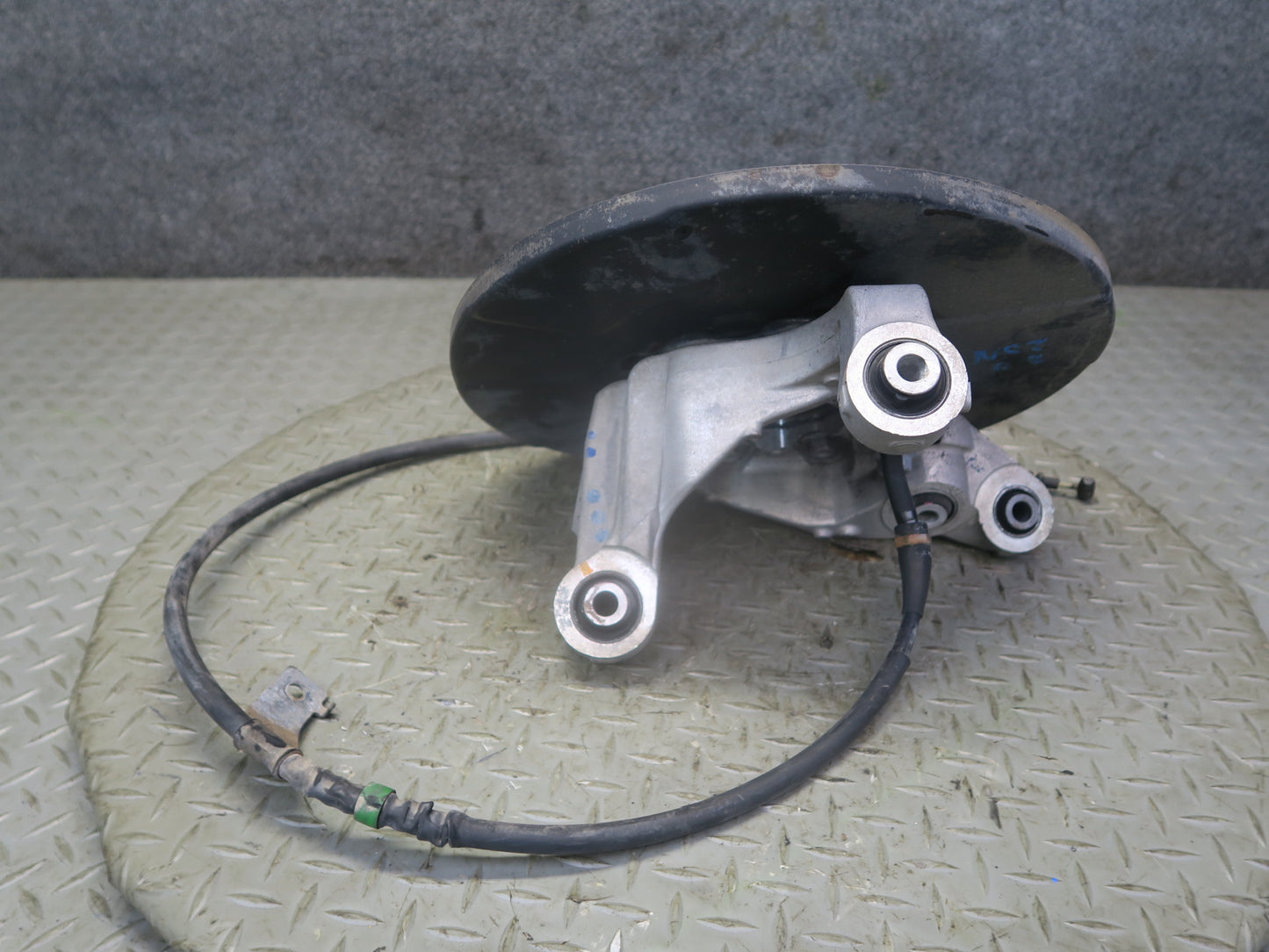 10-20 Nissan Z34 370Z Rear Right Spindle Knuckle Wheel Hub Bearing OEM