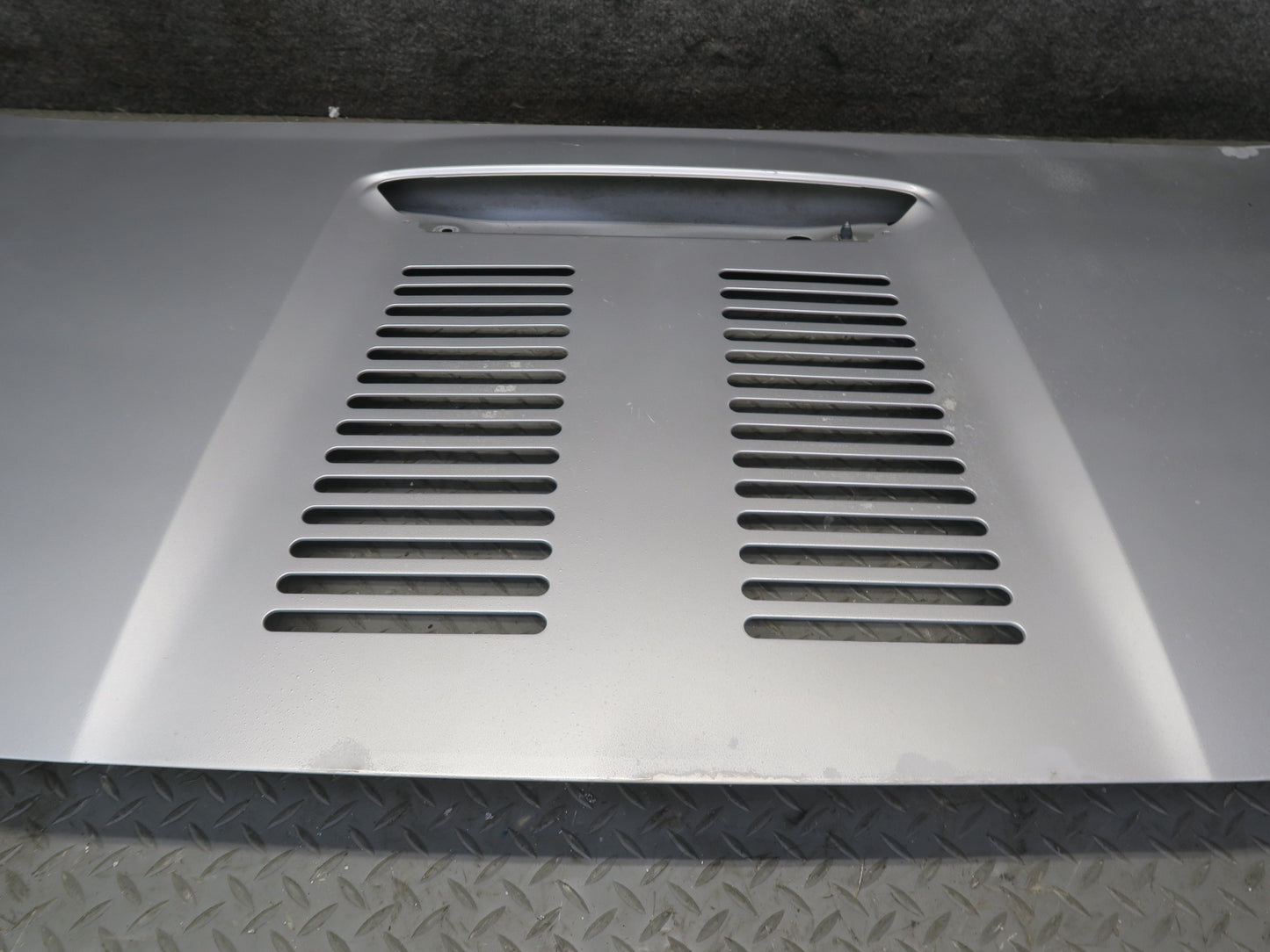 00-05 Toyota MR2 Spyder ZZW30L Rear Trunk Lid Engine Shell Panel Cover OEM