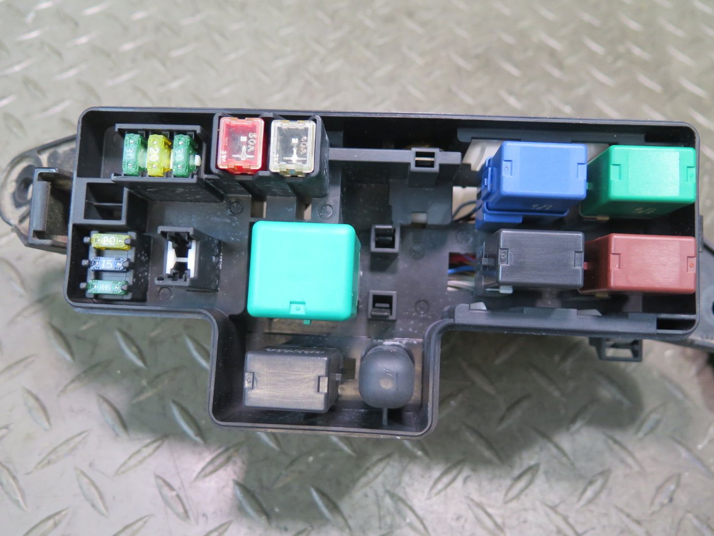 00-05 Toyota MR2 Spyder Front Left Luggage Compartment Fuse Relay Box OEM