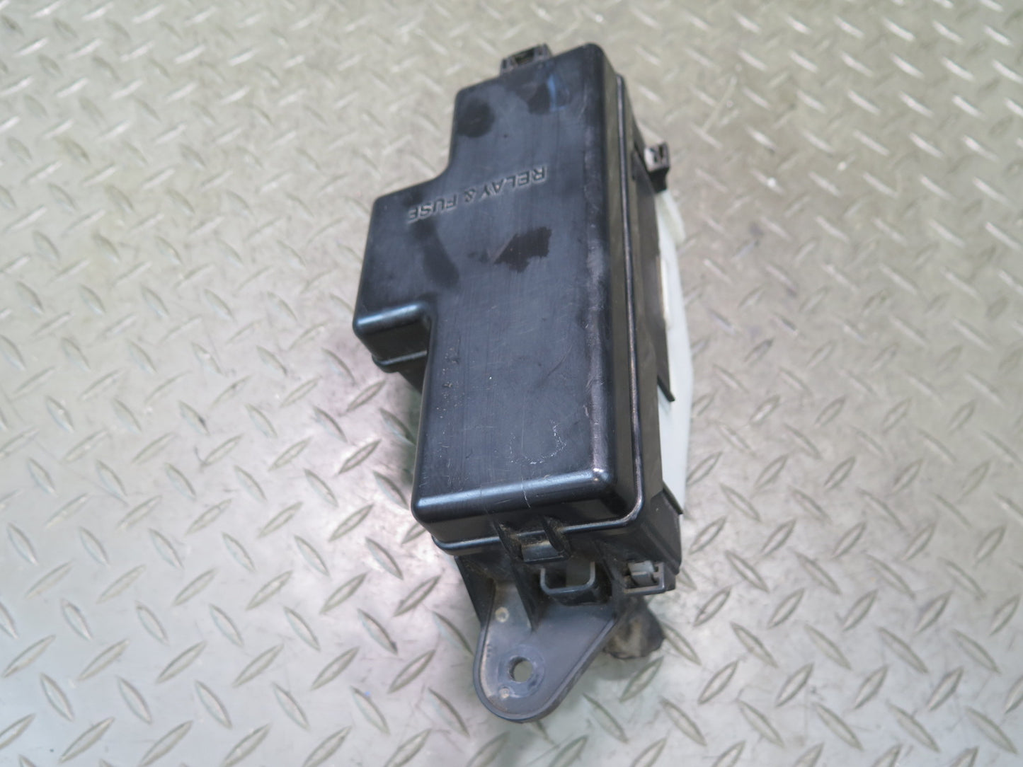 00-05 Toyota MR2 Spyder Front Left Luggage Compartment Fuse Relay Box OEM