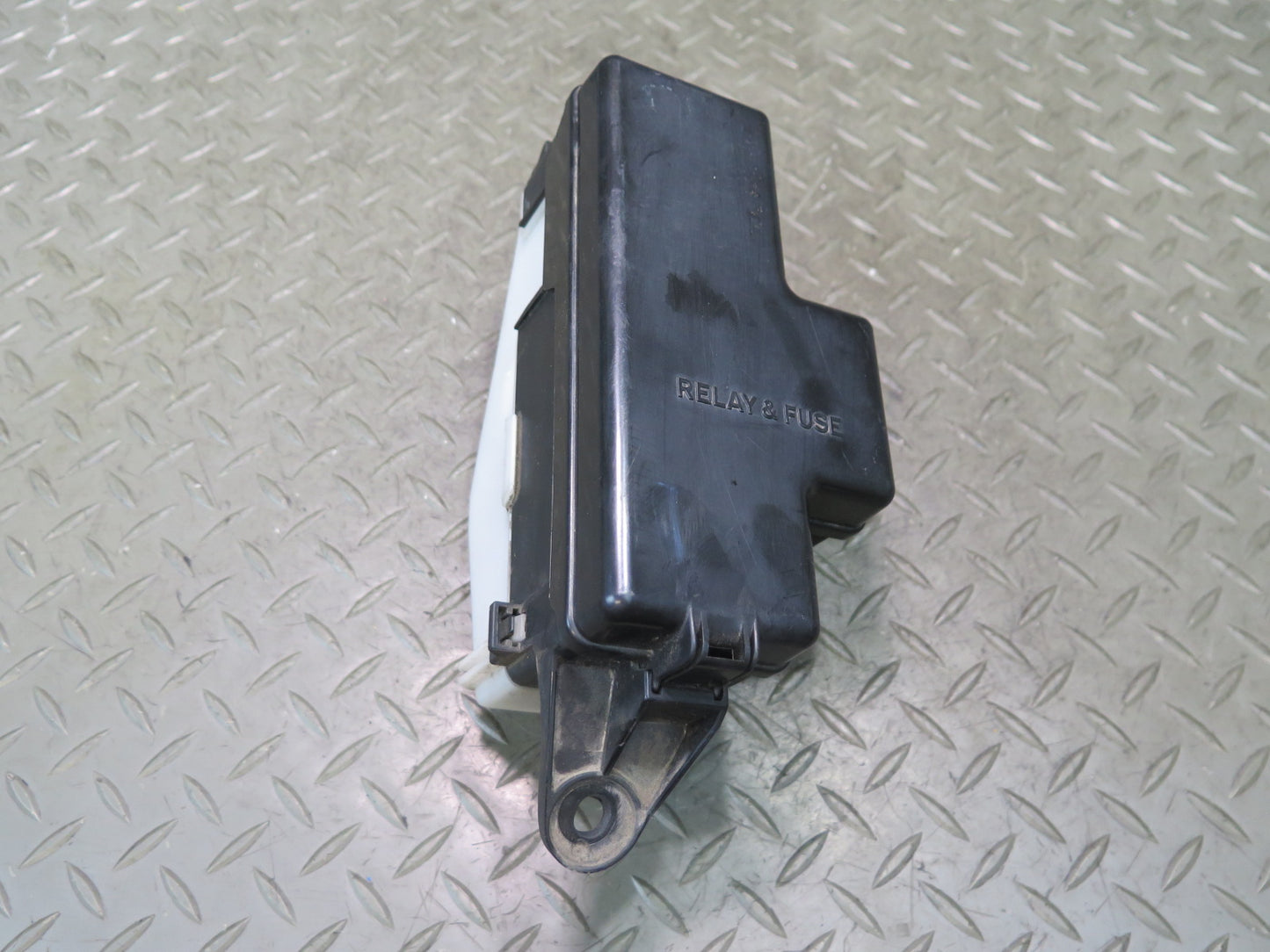 00-05 Toyota MR2 Spyder Front Left Luggage Compartment Fuse Relay Box OEM