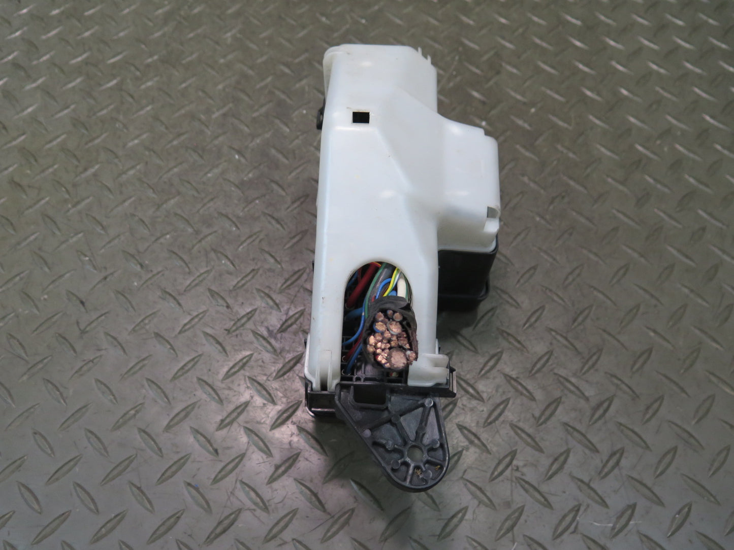 00-05 Toyota MR2 Spyder Front Left Luggage Compartment Fuse Relay Box OEM