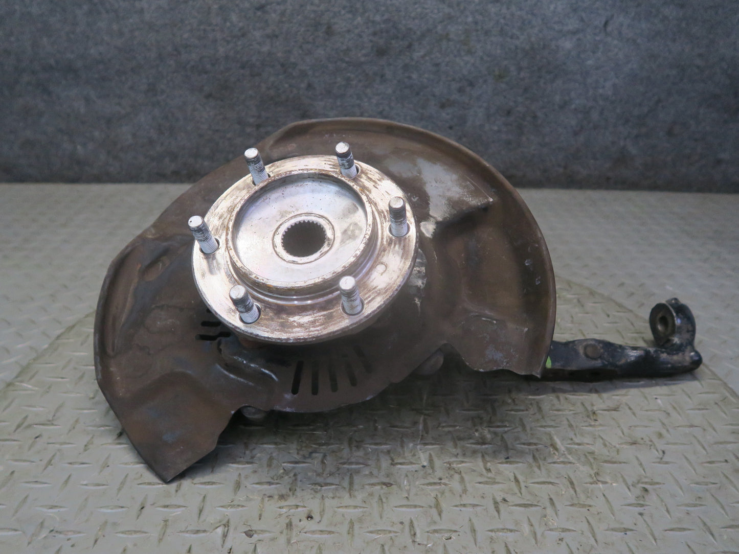 2010-2013 Lexus URJ150L GX460 AWD Front Left Side Spindle Knuckle Wheel Hub
