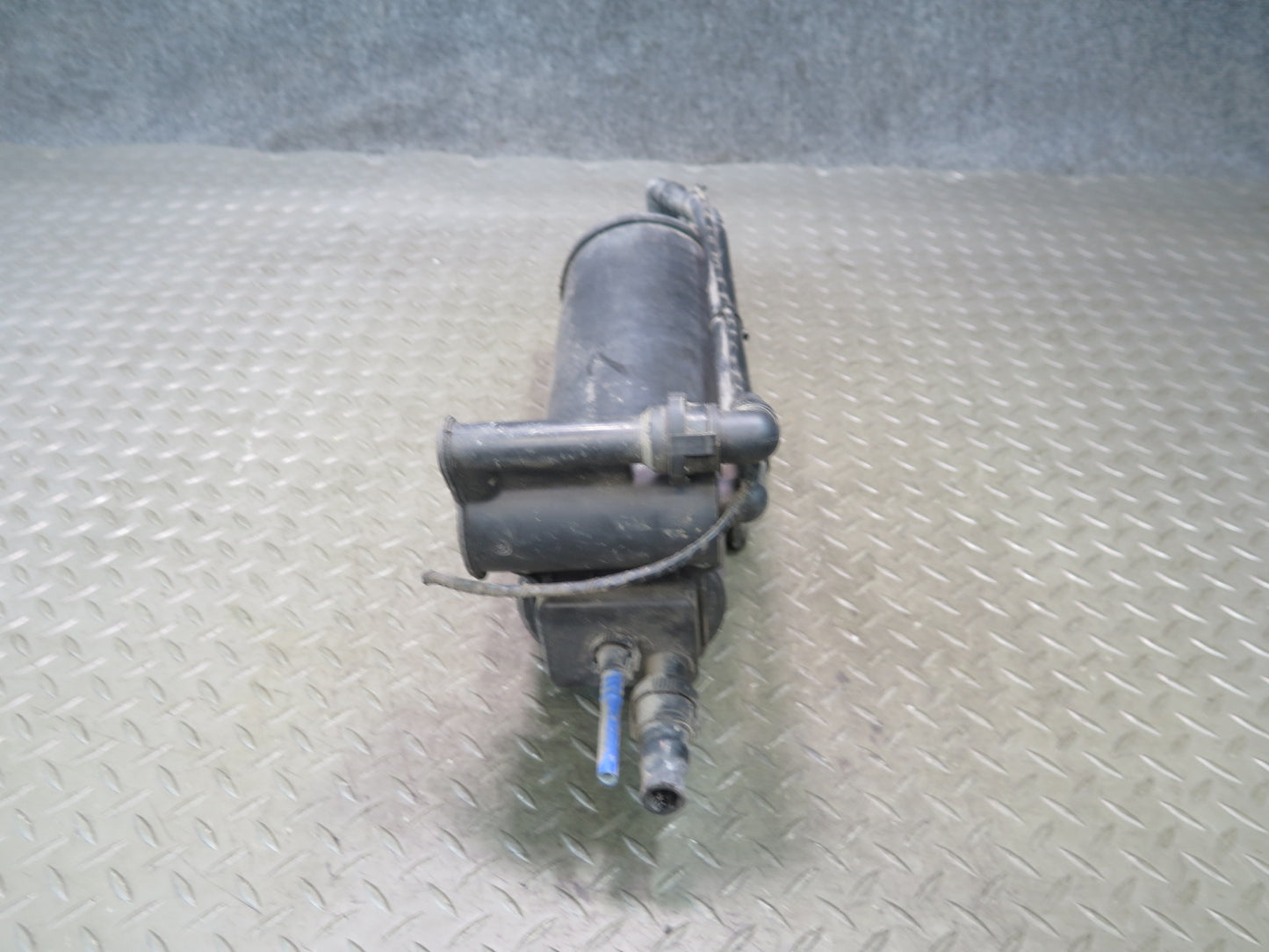 2001-2006 BMW E46 3-SERIES M54 S54 Fuel Evap Vapor Charcoal Canister 6752223