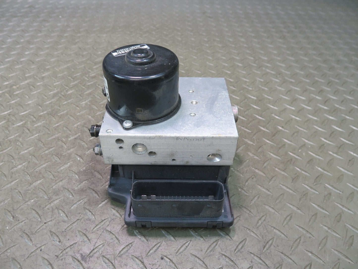 2001-2002 BMW E46 M3 Anti Lock  Brake DSC ABS Pump Module 2229800