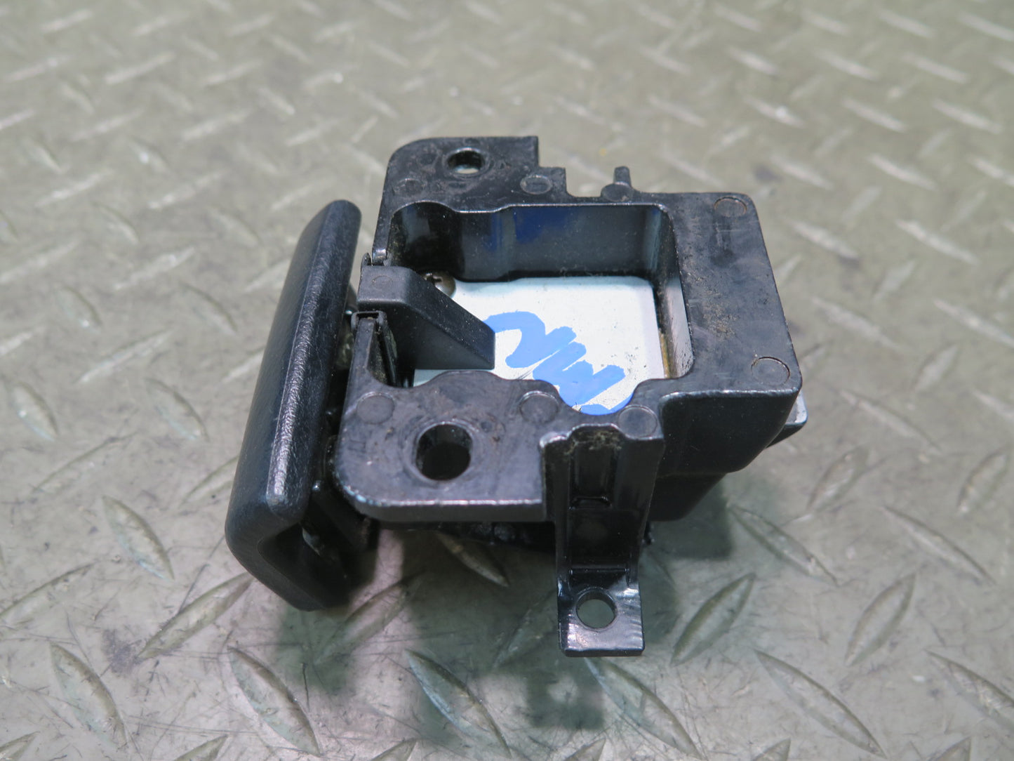 00-05 Toyota MR2 Spyder ZZW30L TOP Roof Lock Latch Pull Release Handle OEM