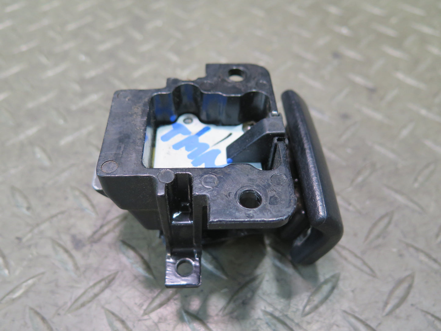 00-05 Toyota MR2 Spyder ZZW30L TOP Roof Lock Latch Pull Release Handle OEM