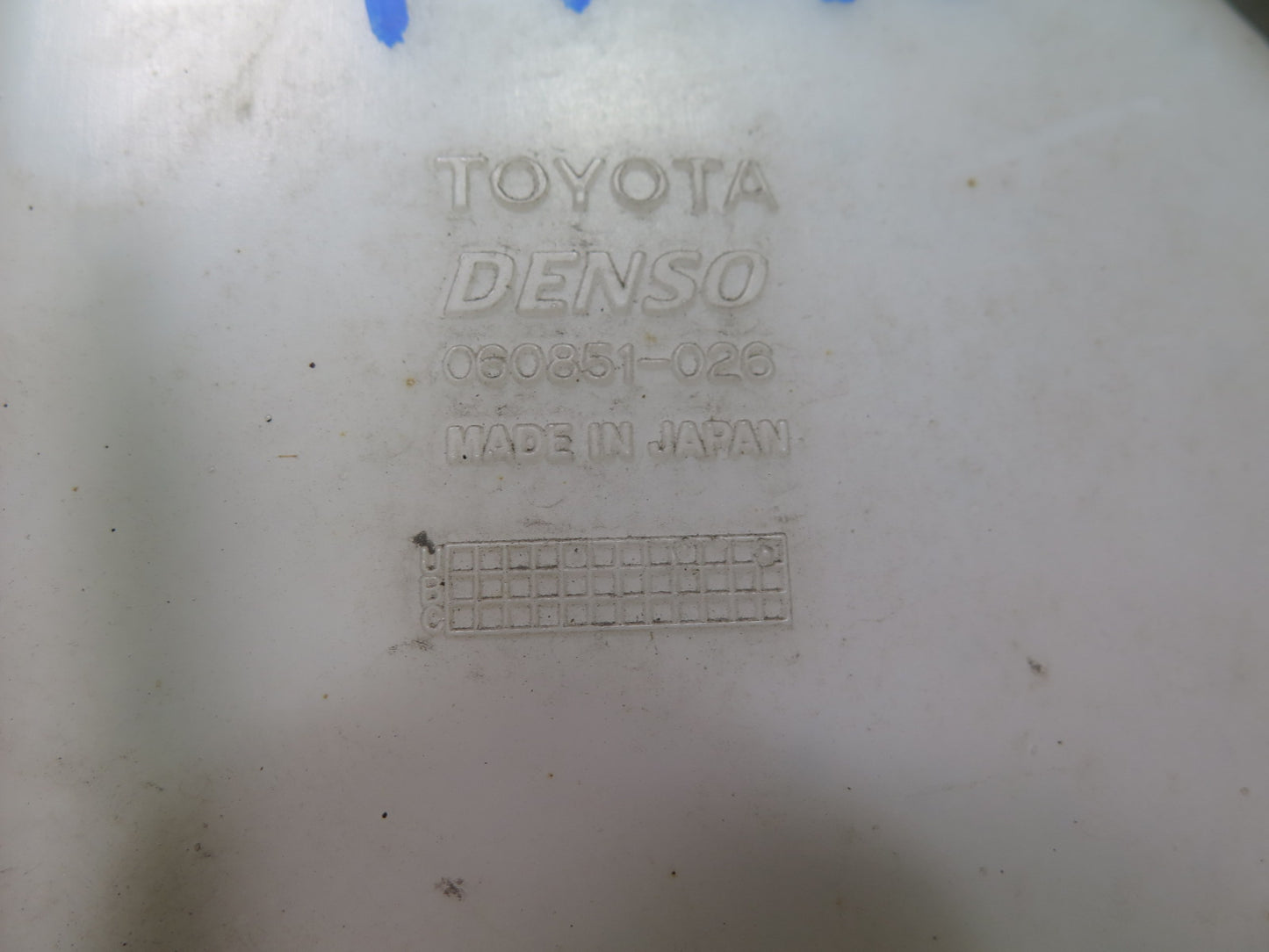 00-05 Toyota MR2 Spyder ZZW30L Windshield Washer Fluid Reservoir Tank w Pump OEM