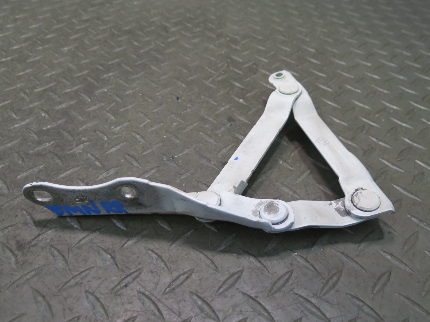 00-05 Toyota MR2 Spyder ZZW30L Rear Left & Right Engine Lid Hood Hinge Set OEM