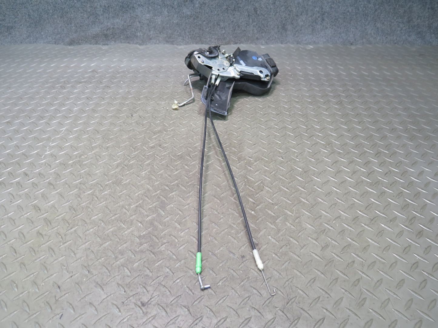 00-05 Toyota MR2 Spyder ZZW30L Right Door Lock Latch Actuator OEM