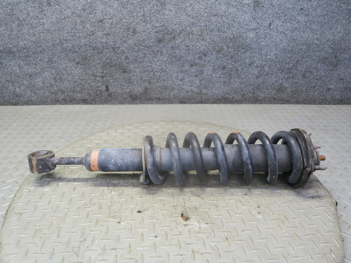 2010-2013 Lexus URJ150L GX460 AWD Front Left Right Strut Shock Absorber Set of 2
