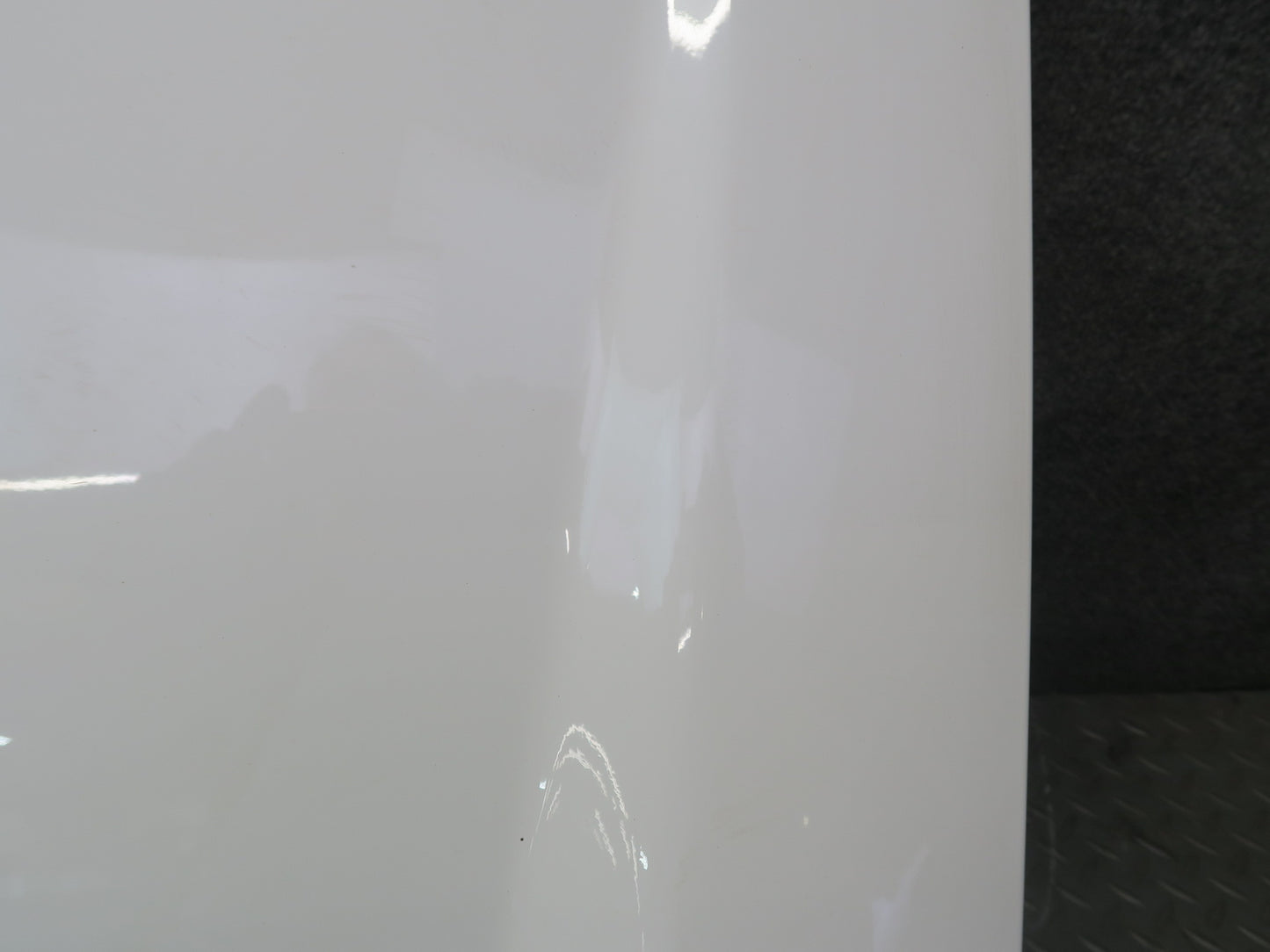 00-05 Toyota MR2 Spyder ZZW30L Rear Trunk Lid Engine Shell Panel Cover White OEM