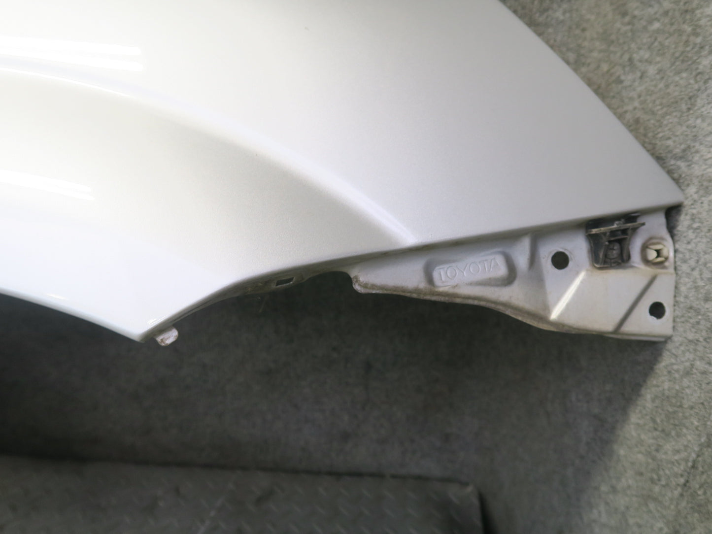 00-05 Toyota MR2 Spyder ZZW30L Rear Left Quarter Shell Cover Panel Silver OEM
