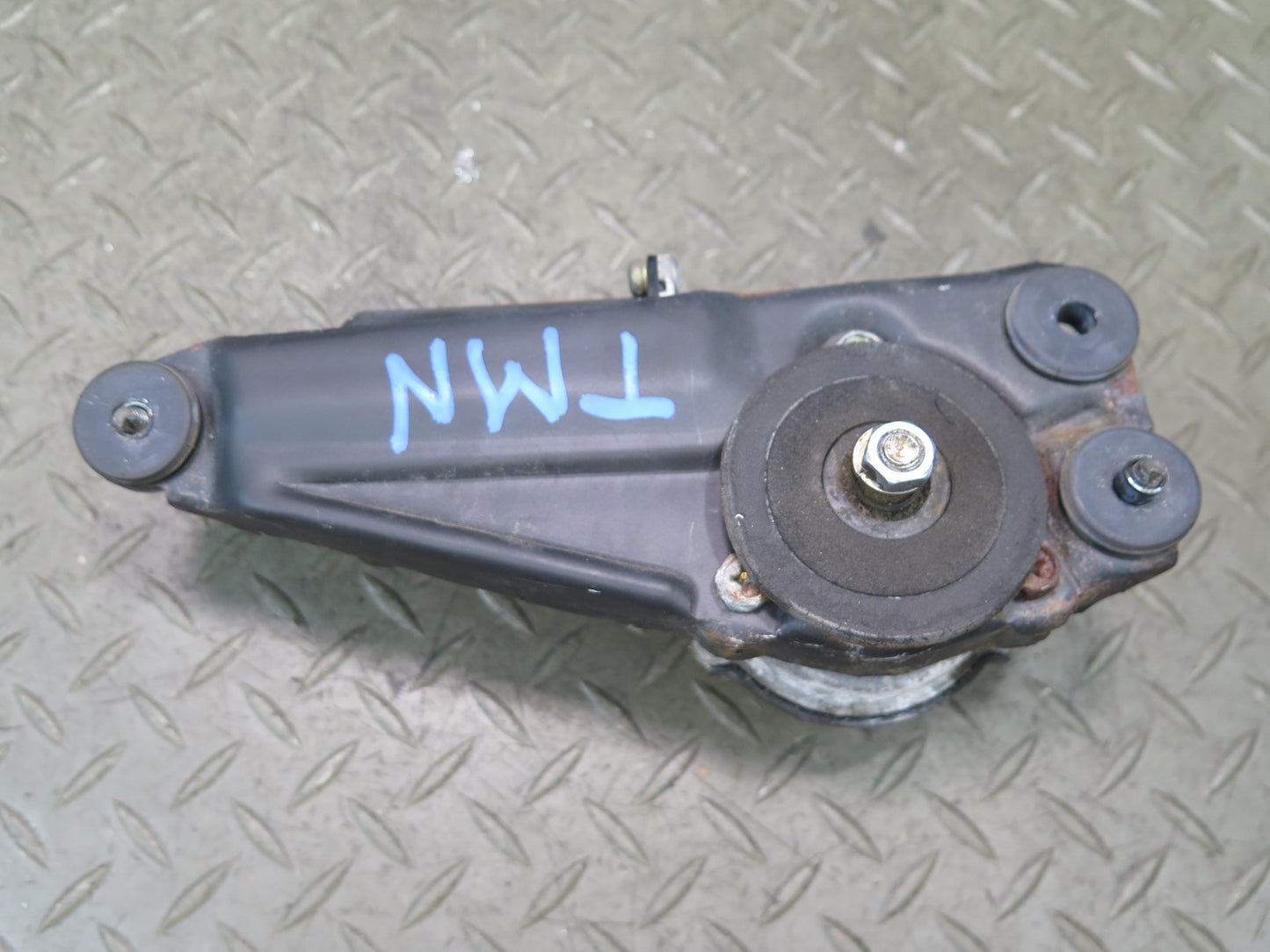 00-05 Toyota MR2 Spyder ZZW30L Windshield Wiper Transmission Linkage w Motor OEM