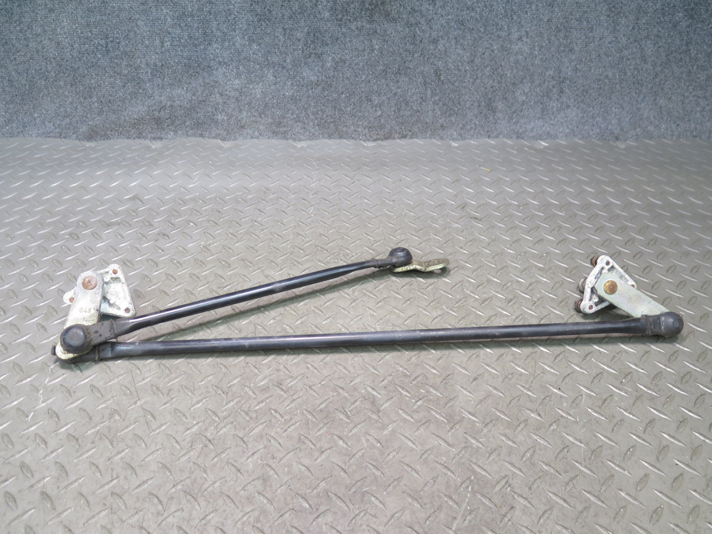 00-05 Toyota MR2 Spyder ZZW30L Windshield Wiper Transmission Linkage w Motor OEM