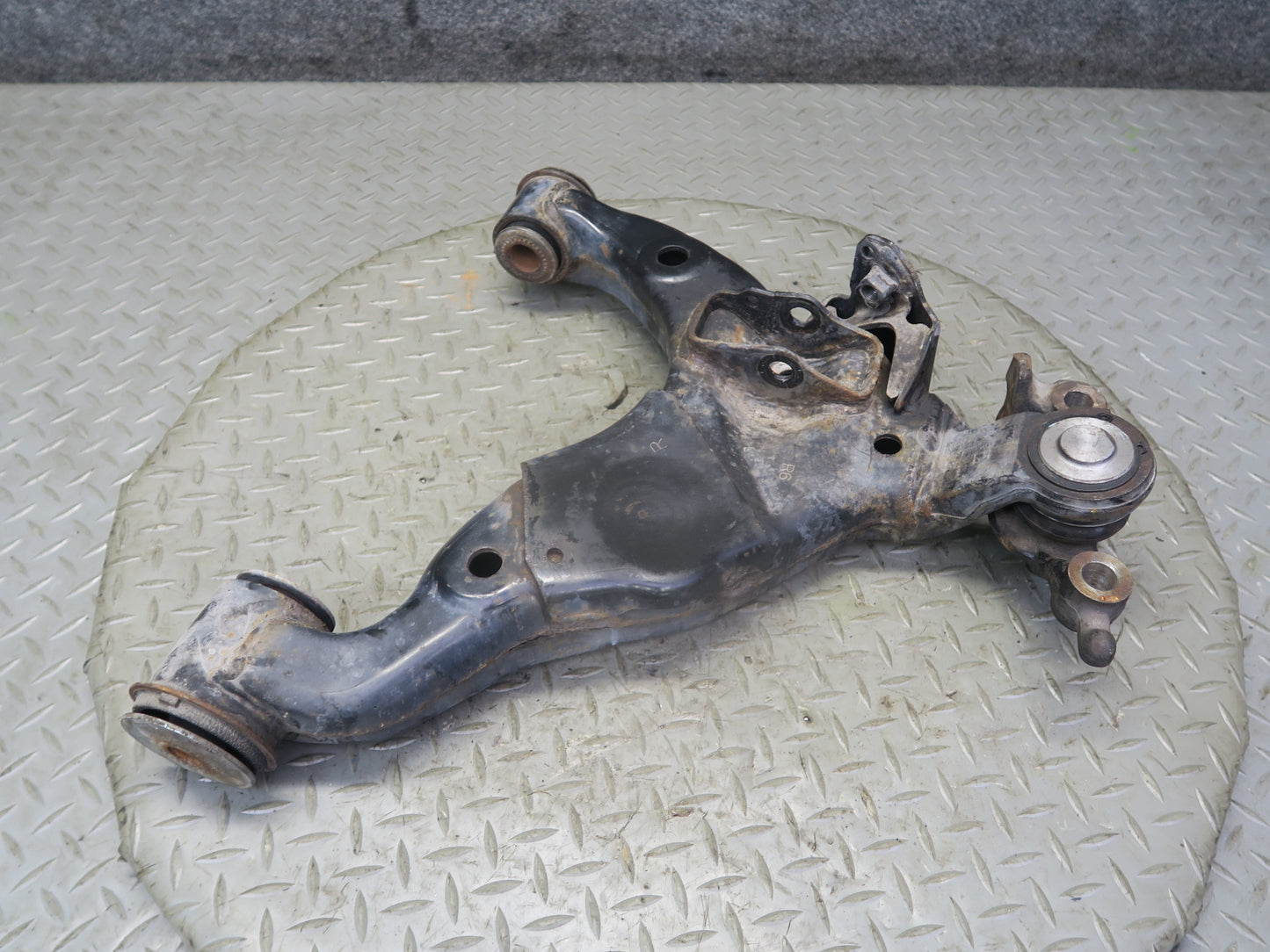 2010-2013 Lexus URJ150L GX460 AWD Front Right Side Suspension Lower Control Arm