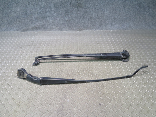 95-00 Toyota Celsior UCF20 RHD Front Left & Right Windshield Wiper Arm Set OEM