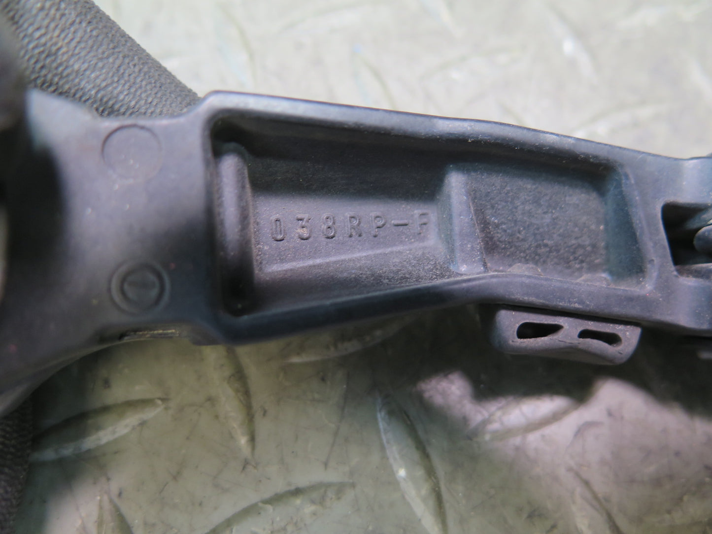 95-00 Toyota Celsior UCF20 RHD Front Left & Right Windshield Wiper Arm Set OEM