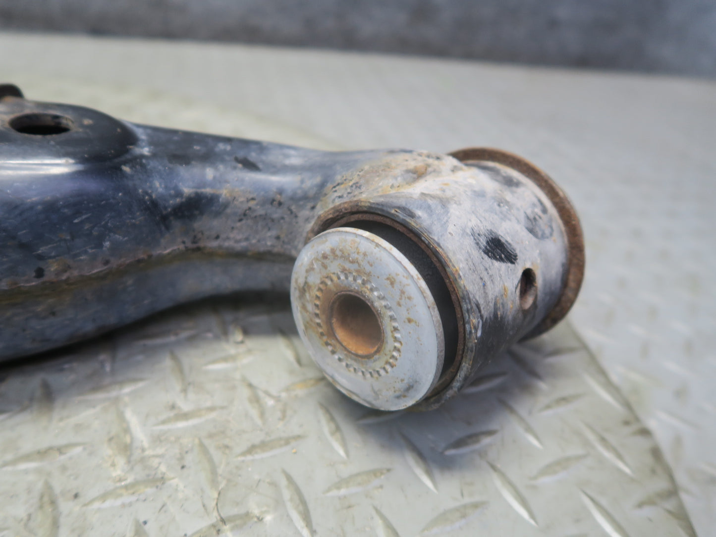 2010-2013 Lexus URJ150L GX460 AWD Front Right Side Suspension Lower Control Arm