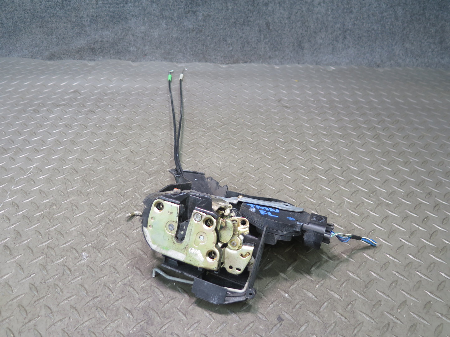 00-05 Toyota MR2 Spyder ZZW30L Left Door Lock Latch Actuator OEM