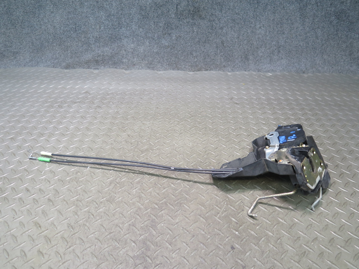 00-05 Toyota MR2 Spyder ZZW30L Left Door Lock Latch Actuator OEM