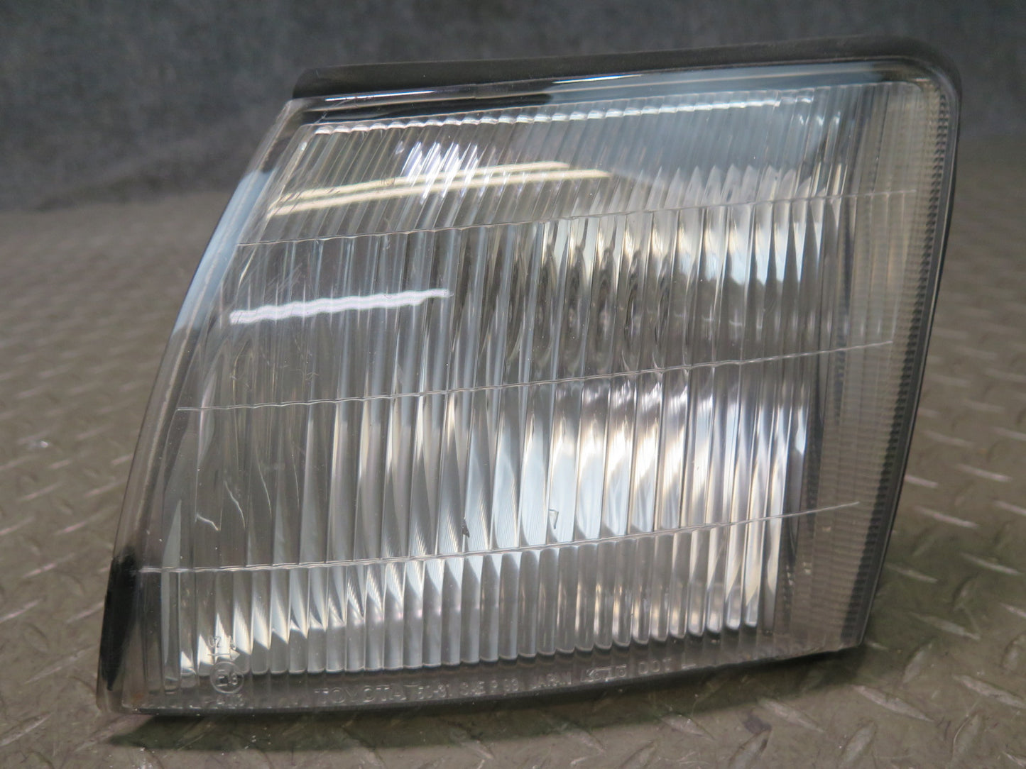 95-97 Toyota Celsior UCF20 RHD Front Left Corner Turn Signal Light Lamp OEM
