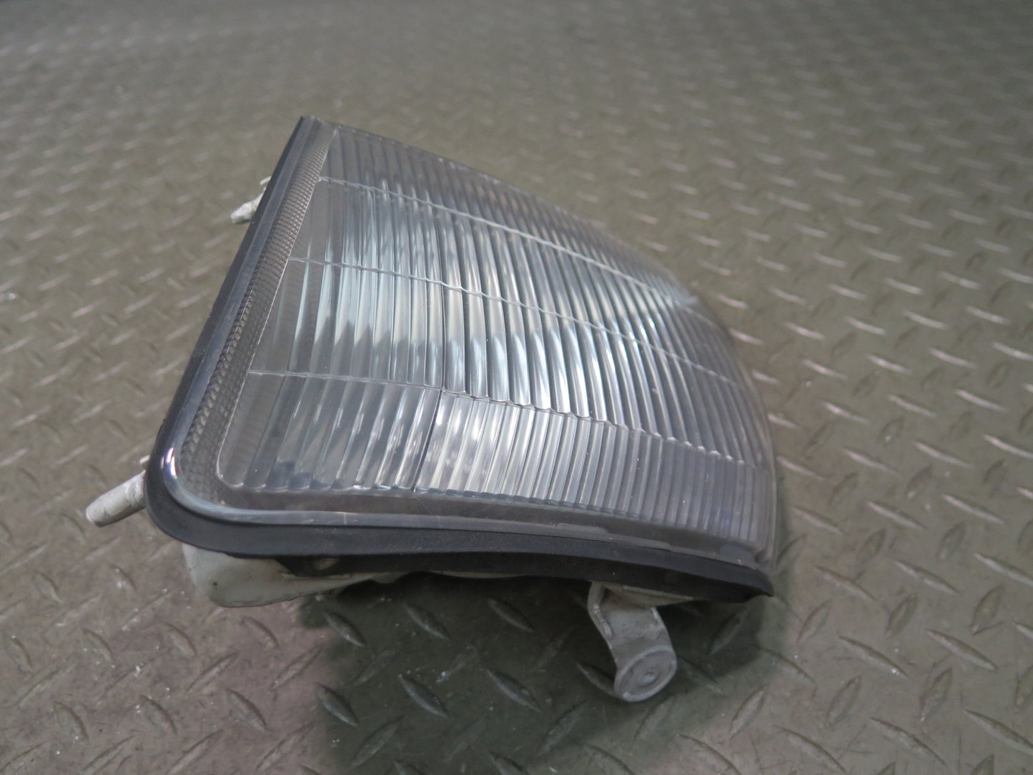 95-97 Toyota Celsior UCF20 RHD Front Left Corner Turn Signal Light Lamp OEM